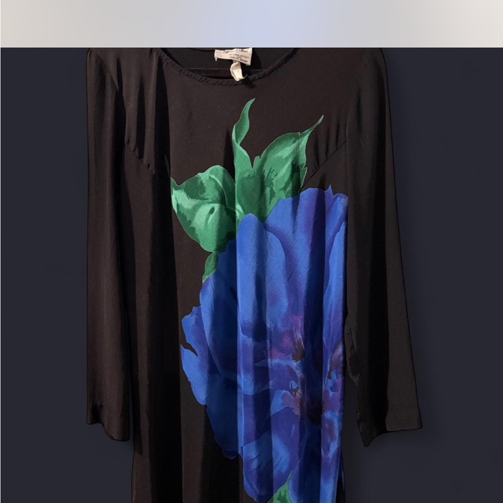 Chic Black Dress with Blue Floral Accent - Picture 7 of 9